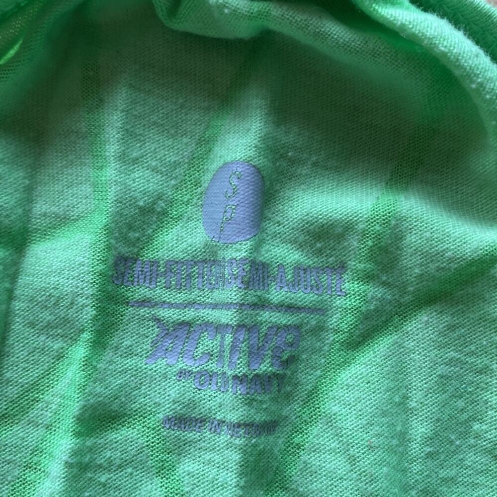 Set of 2 OLD NAVY tanks - Picture 3 of 4